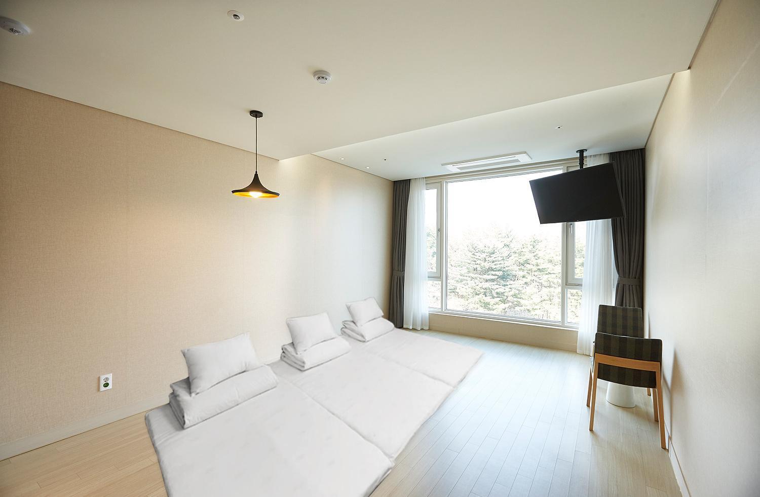 Pyeongchang The White Hotel Buitenkant foto
