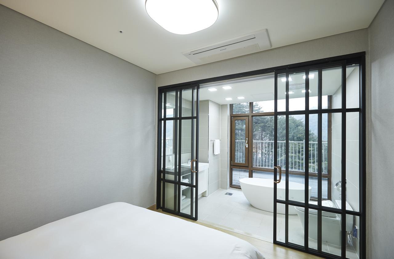 Pyeongchang The White Hotel Buitenkant foto